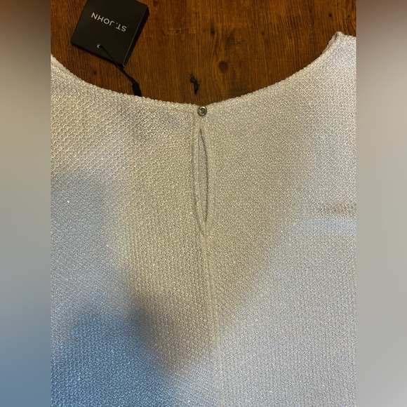 NWT!!! St John Sparkling Sequin Short Sleeve White Top Key Hole in Back K520051 - Picture 6 of 13